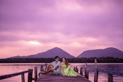 As melhores ideias e inspirações criativas de fotos para ensaio pré wedding na Praia de São Pedro - Guarujá - Litoral SP'