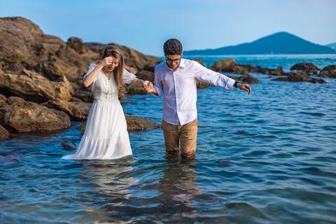 As melhores ideias e inspirações criativas de fotos para ensaio pré wedding na Praia de São Pedro - Guarujá - Litoral SP'