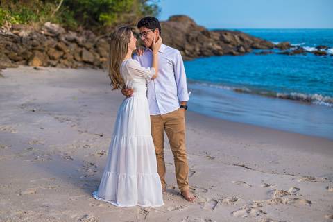 As melhores ideias e inspirações criativas de fotos para ensaio pré wedding na Praia de São Pedro - Guarujá - Litoral SP'