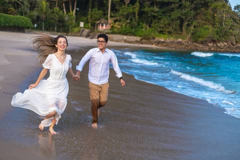 As melhores ideias e inspirações criativas de fotos para ensaio pré wedding na Praia de São Pedro - Guarujá - Litoral SP'