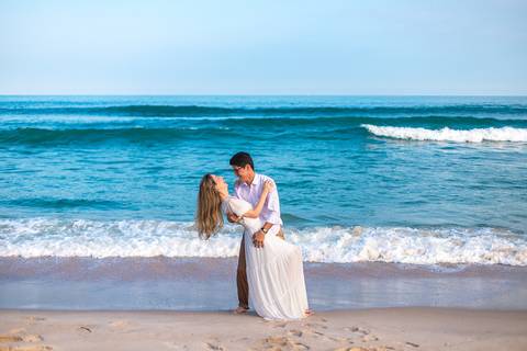 As melhores ideias e inspirações criativas de fotos para ensaio pré wedding na Praia de São Pedro - Guarujá - Litoral SP'