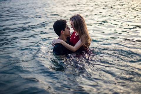 As melhores ideias e inspirações criativas de fotos para ensaio pré wedding na Praia de São Pedro - Guarujá - Litoral SP'