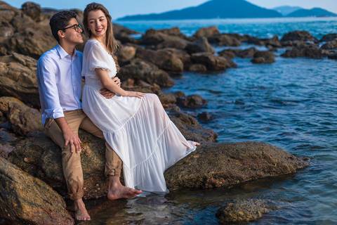 As melhores ideias e inspirações criativas de fotos para ensaio pré wedding na Praia de São Pedro - Guarujá - Litoral SP'