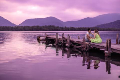 As melhores ideias e inspirações criativas de fotos para ensaio pré wedding na Praia de São Pedro - Guarujá - Litoral SP'