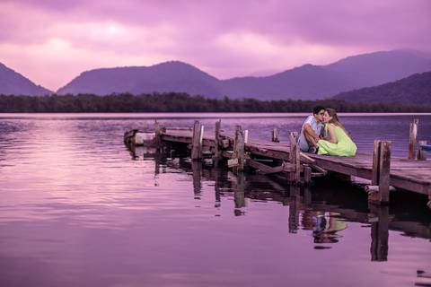 As melhores ideias e inspirações criativas de fotos para ensaio pré wedding na Praia de São Pedro - Guarujá - Litoral SP'