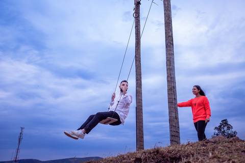 As melhores ideias e inspirações criativas de fotos para ensaio pré wedding no Morro do Capuava  - SP'