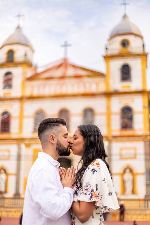 As melhores ideias e inspirações criativas de fotos para ensaio pré wedding na cidade de Pirapora do Bom Jesus - SP'