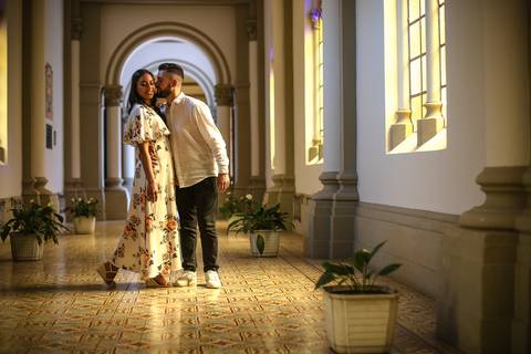 As melhores ideias e inspirações criativas de fotos para ensaio pré wedding no Museu São Norberto  - SP'
