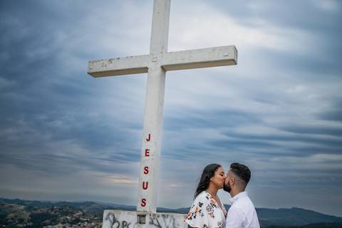 As melhores ideias e inspirações criativas de fotos para ensaio pré wedding no Morro do Capuava  - SP'