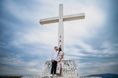 As melhores ideias e inspirações criativas de fotos para ensaio pré wedding no Morro do Capuava  - SP'