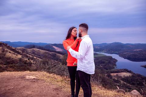 As melhores ideias e inspirações criativas de fotos para ensaio pré wedding no Morro do Capuava  - SP'