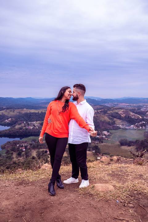 As melhores ideias e inspirações criativas de fotos para ensaio pré wedding no Morro do Capuava  - SP'