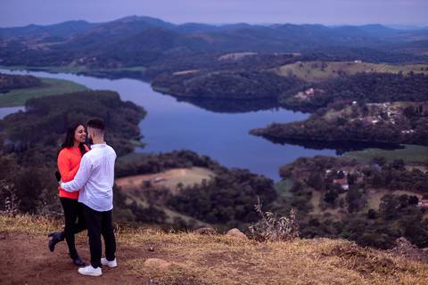 As melhores ideias e inspirações criativas de fotos para ensaio pré wedding no Morro do Capuava  - SP'
