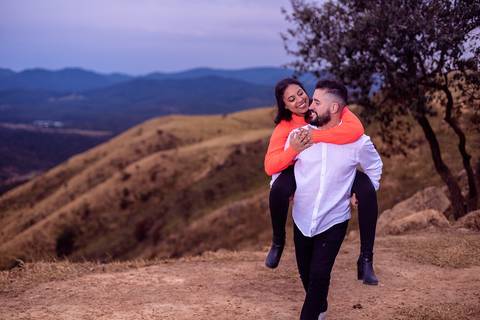 As melhores ideias e inspirações criativas de fotos para ensaio pré wedding no Morro do Capuava  - SP'