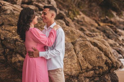 As melhores ideias e inspirações criativas de fotos para ensaio pré wedding na Praia do Éden - SP'
