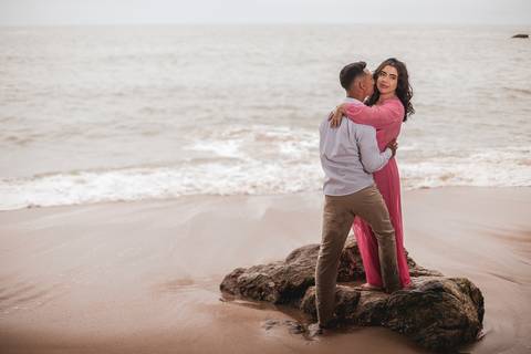 As melhores ideias e inspirações criativas de fotos para ensaio pré wedding na Praia do Éden - SP'