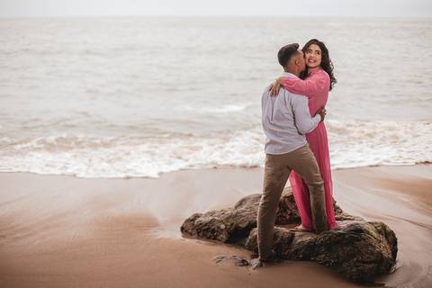 As melhores ideias e inspirações criativas de fotos para ensaio pré wedding na Praia do Éden - SP'