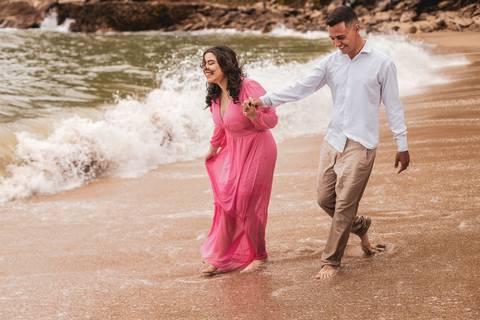As melhores ideias e inspirações criativas de fotos para ensaio pré wedding na Praia do Éden - SP'