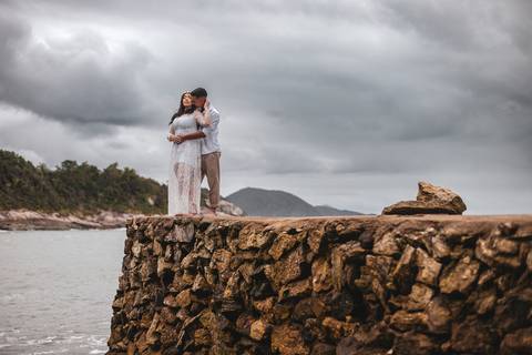 As melhores ideias e inspirações criativas de fotos para ensaio pré wedding na Praia do Éden - SP'