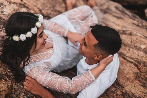 As melhores ideias e inspirações criativas de fotos para ensaio pré wedding na Praia do Éden - SP'