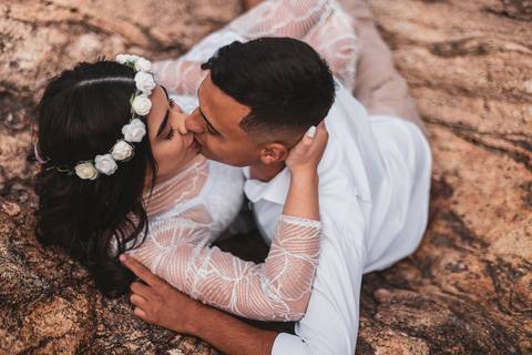 As melhores ideias e inspirações criativas de fotos para ensaio pré wedding na Praia do Éden - SP'