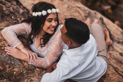 As melhores ideias e inspirações criativas de fotos para ensaio pré wedding na Praia do Éden - SP'