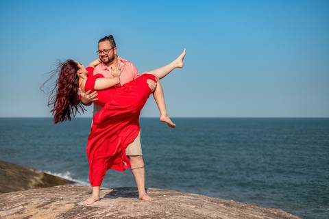 As melhores ideias e inspirações criativas de fotos para ensaio pré wedding na praia do Iporanga - SP'