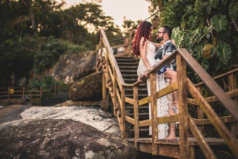 As melhores ideias e inspirações criativas de fotos para ensaio pré wedding na praia do Iporanga - SP'