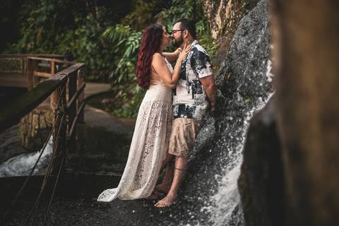 As melhores ideias e inspirações criativas de fotos para ensaio pré wedding na praia do Iporanga - SP'