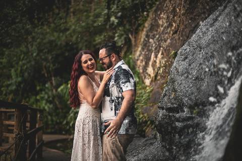 As melhores ideias e inspirações criativas de fotos para ensaio pré wedding na praia do Iporanga - SP'