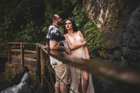 As melhores ideias e inspirações criativas de fotos para ensaio pré wedding na praia do Iporanga - SP'