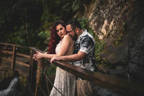 As melhores ideias e inspirações criativas de fotos para ensaio pré wedding na praia do Iporanga - SP'