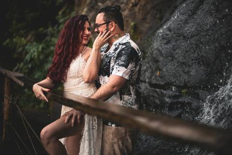 As melhores ideias e inspirações criativas de fotos para ensaio pré wedding na praia do Iporanga - SP'