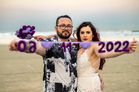 As melhores ideias e inspirações criativas de fotos para ensaio pré wedding na praia do Iporanga - SP'