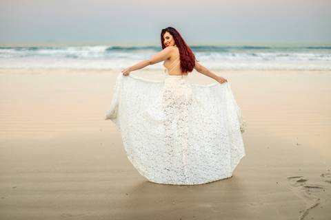 As melhores ideias e inspirações criativas de fotos para ensaio pré wedding na praia do Iporanga - SP'