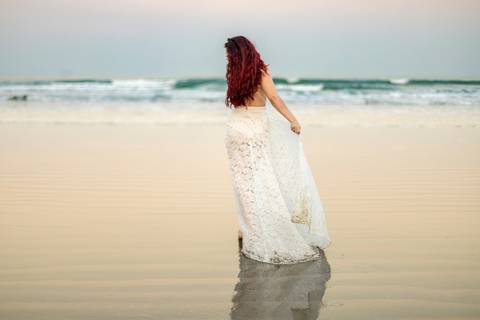 As melhores ideias e inspirações criativas de fotos para ensaio pré wedding na praia do Iporanga - SP'