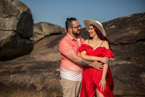 As melhores ideias e inspirações criativas de fotos para ensaio pré wedding na praia do Iporanga - SP'