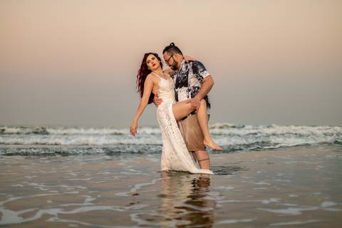 As melhores ideias e inspirações criativas de fotos para ensaio pré wedding na praia do Iporanga - SP'