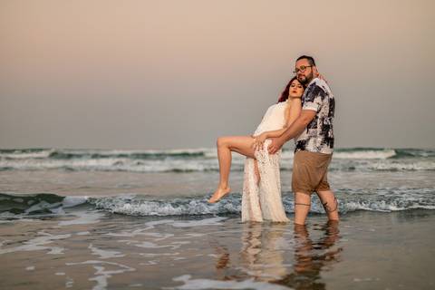 As melhores ideias e inspirações criativas de fotos para ensaio pré wedding na praia do Iporanga - SP'