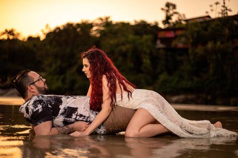 As melhores ideias e inspirações criativas de fotos para ensaio pré wedding na praia do Iporanga - SP'