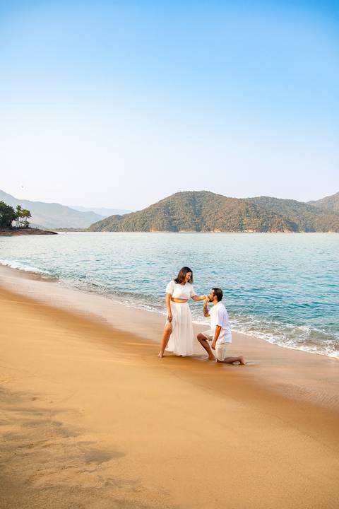As melhores ideias e inspirações criativas de fotos para ensaio pré wedding na praia vermelha, Ubatuba - SP'