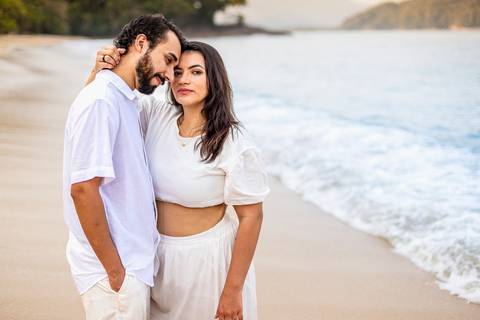 As melhores ideias e inspirações criativas de fotos para ensaio pré wedding na praia vermelha, Ubatuba - SP'