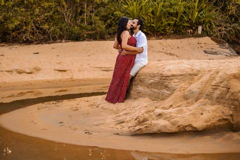 As melhores ideias e inspirações criativas de fotos para ensaio pré wedding na praia vermelha, Ubatuba - SP'