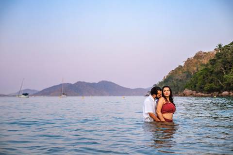 As melhores ideias e inspirações criativas de fotos para ensaio pré wedding na praia vermelha, Ubatuba - SP'