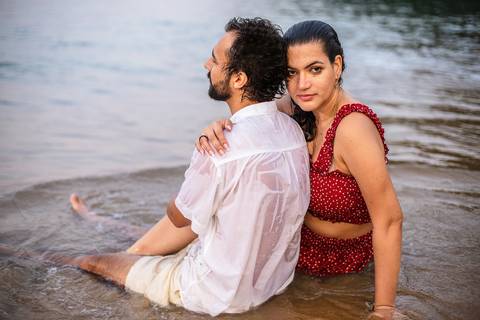 As melhores ideias e inspirações criativas de fotos para ensaio pré wedding na praia vermelha, Ubatuba - SP'