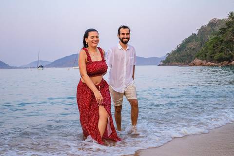 As melhores ideias e inspirações criativas de fotos para ensaio pré wedding na praia vermelha, Ubatuba - SP'