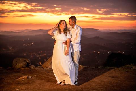 As melhores ideias e inspirações criativas de fotos para ensaio pré wedding no Pico do Olho D'Água - Mairiporã - SP'