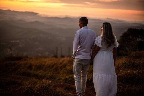 As melhores ideias e inspirações criativas de fotos para ensaio pré wedding no Pico do Olho D'Água - Mairiporã - SP'