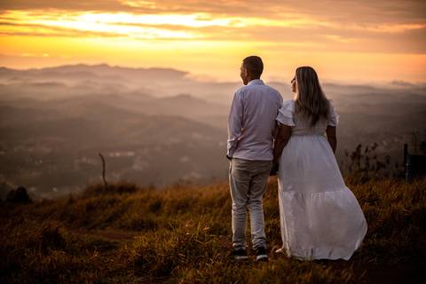 As melhores ideias e inspirações criativas de fotos para ensaio pré wedding no Pico do Olho D'Água - Mairiporã - SP'
