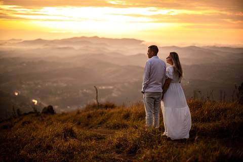As melhores ideias e inspirações criativas de fotos para ensaio pré wedding no Pico do Olho D'Água - Mairiporã - SP'